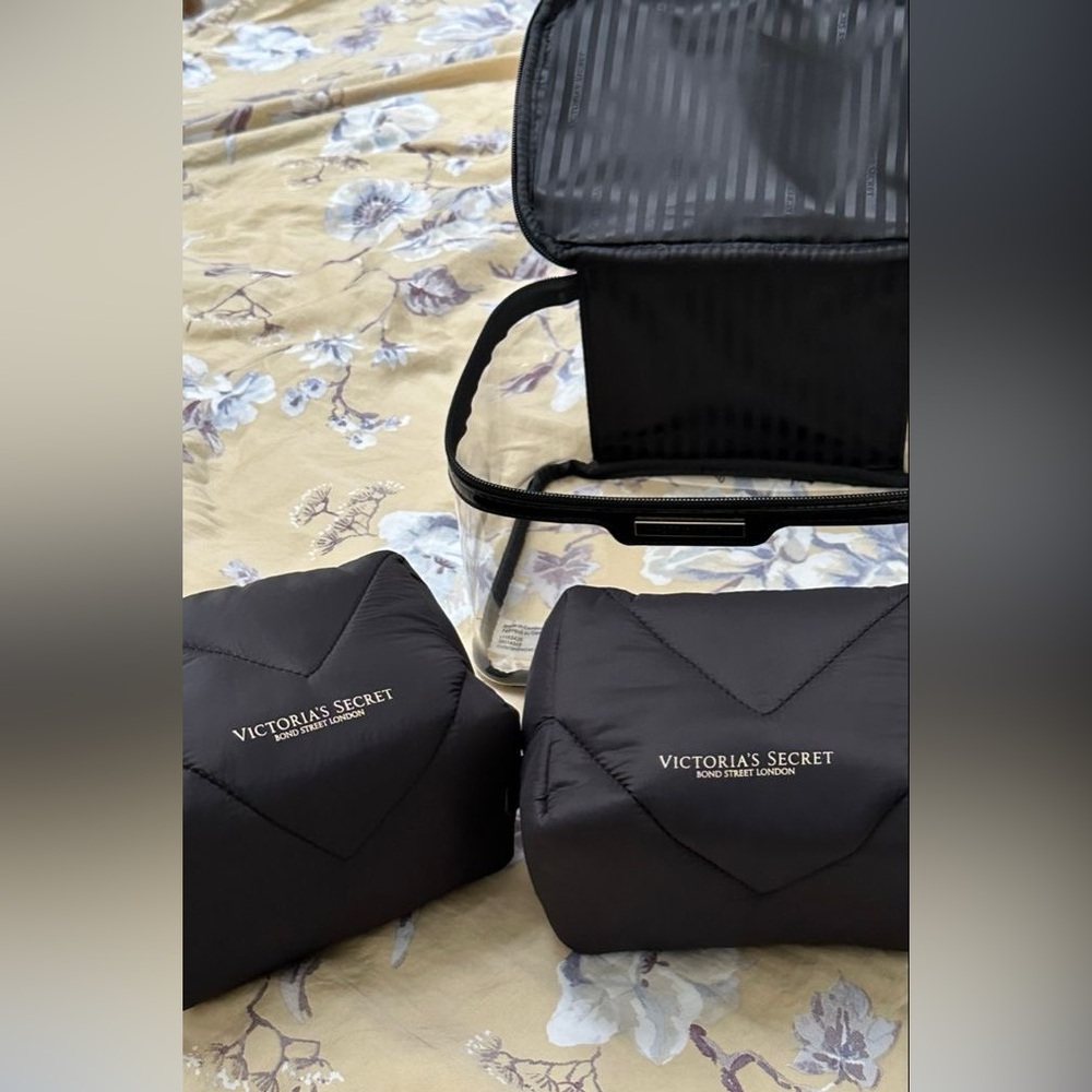 vs bond st london train case